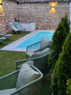 Отель Hotel Carmen Boutique  Баэса